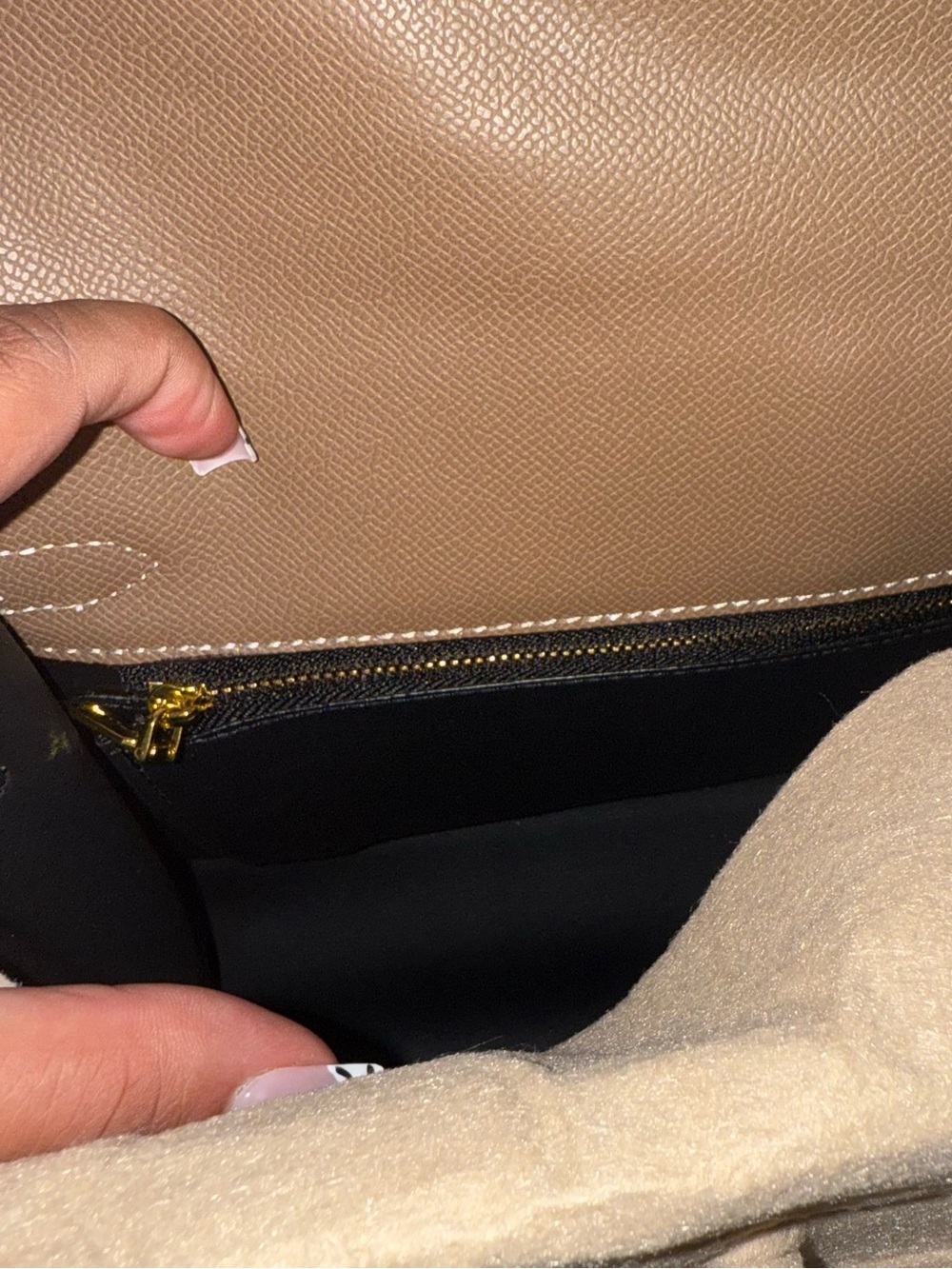 Beautiful Kelly Bag Size 28CM Gold Hardware - Picture 7 of 9